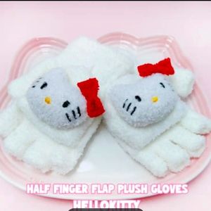 Hello Kitty White plush Gloves, NEW